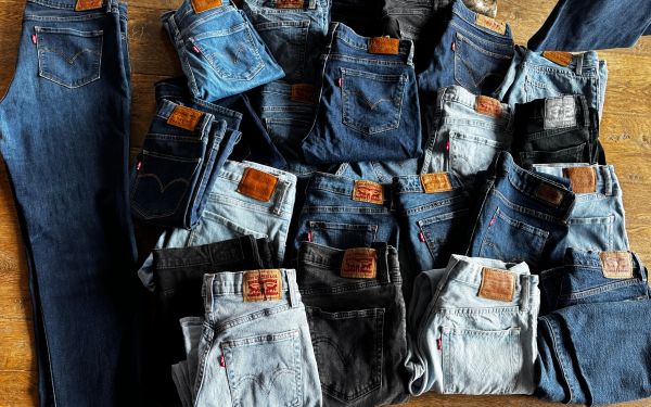 Jeans Levi's 501 vintage femme à acheter sur Whatnot France